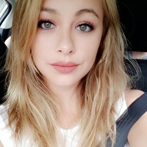 Meet your Posher, Cairra